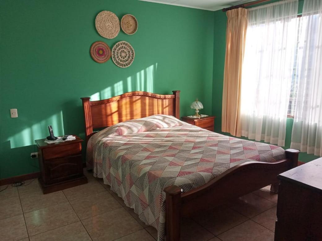 Hotel Las Brumas Cartago Kültér fotó