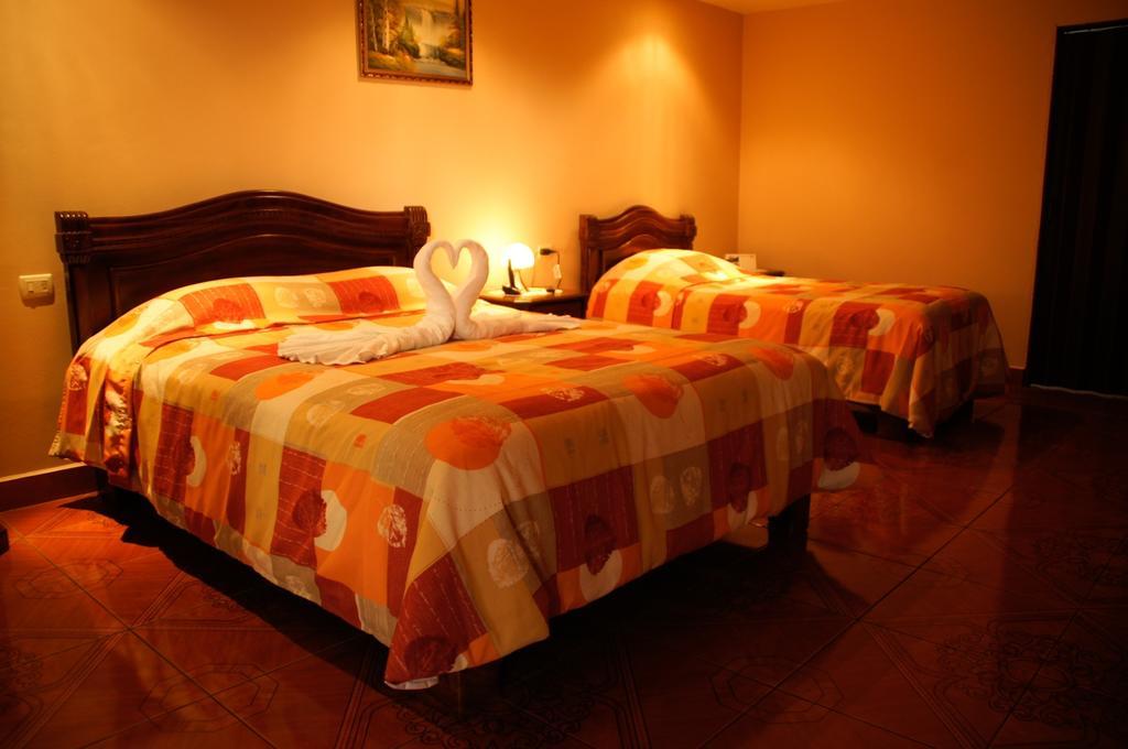 Hotel Las Brumas Cartago Szoba fotó