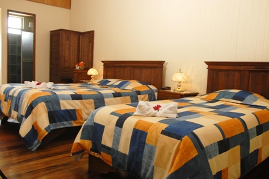 Hotel Las Brumas Cartago Szoba fotó
