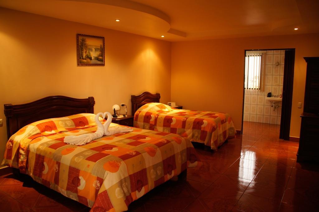 Hotel Las Brumas Cartago Szoba fotó