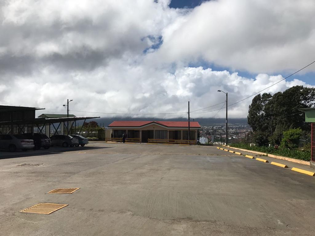 Hotel Las Brumas Cartago Kültér fotó
