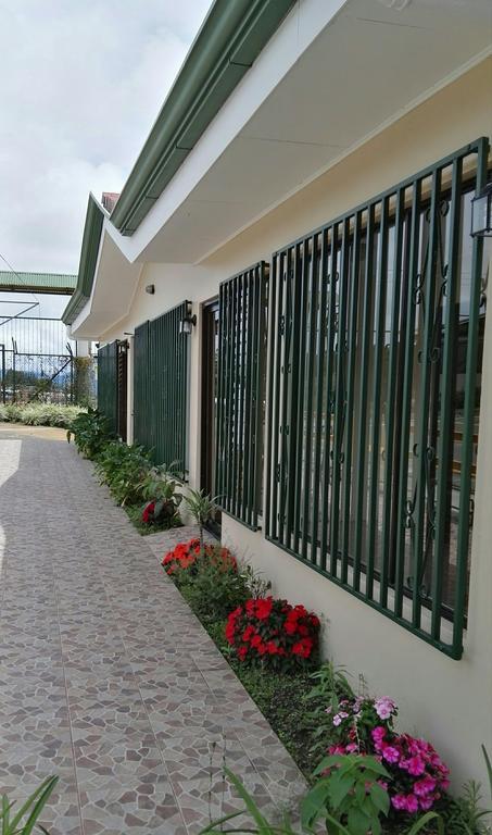 Hotel Las Brumas Cartago Kültér fotó