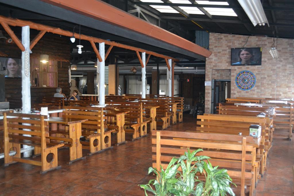 Hotel Las Brumas Cartago Kültér fotó