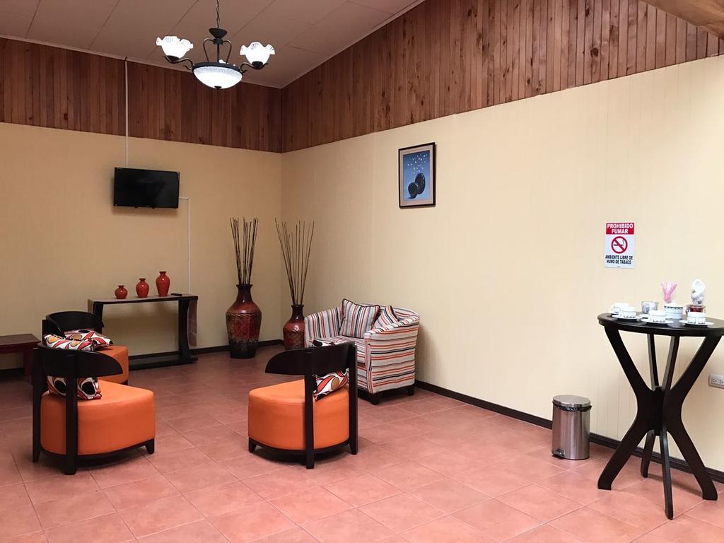 Hotel Las Brumas Cartago Kültér fotó