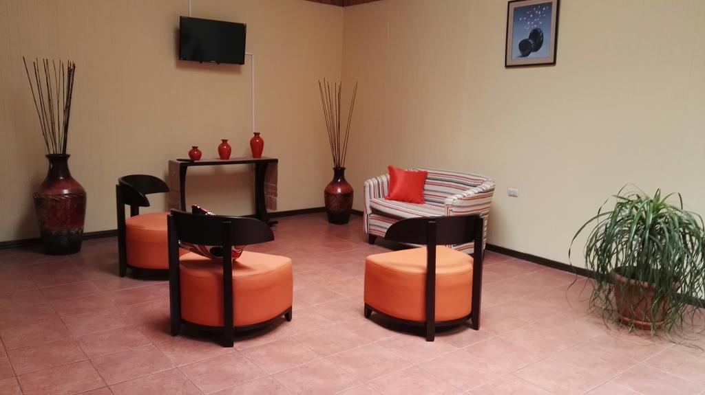 Hotel Las Brumas Cartago Kültér fotó