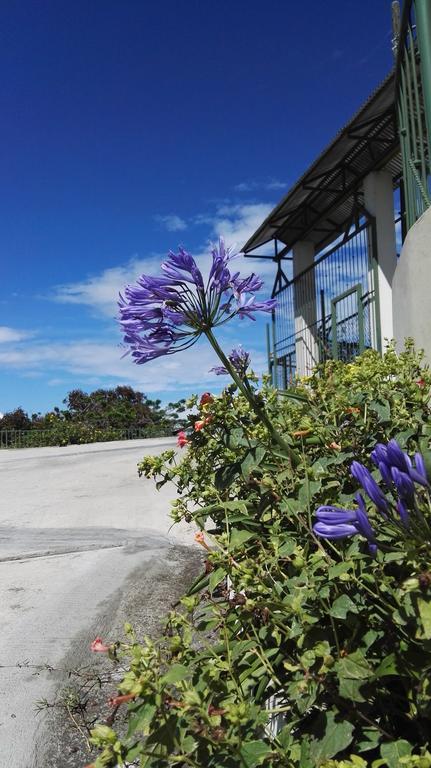 Hotel Las Brumas Cartago Kültér fotó